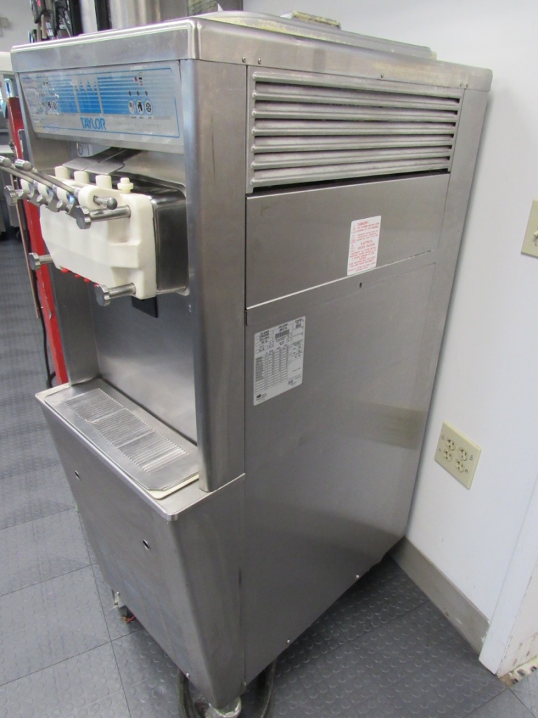 Taylor Ice Cream Machine 79433 (12) Fugh Refrigeration