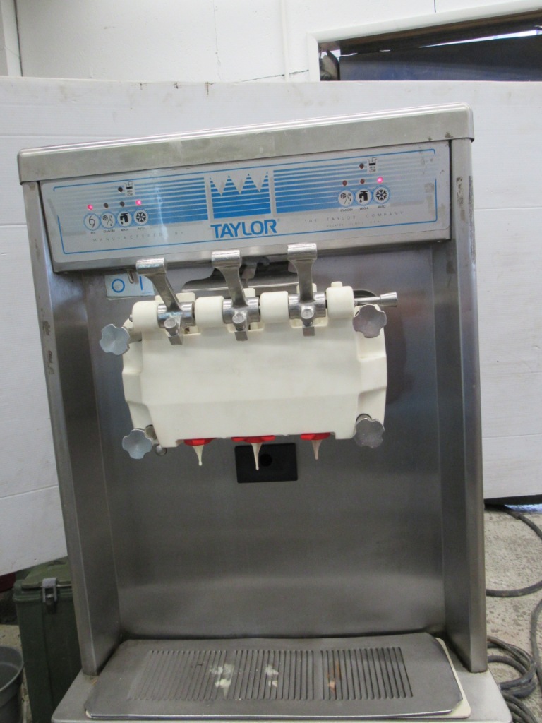 Taylor Ice Cream Machine 79433 (3) Fugh Refrigeration