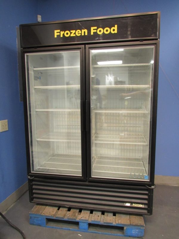 True GDM-49F-LD 2 Door Merchandiser Freezer